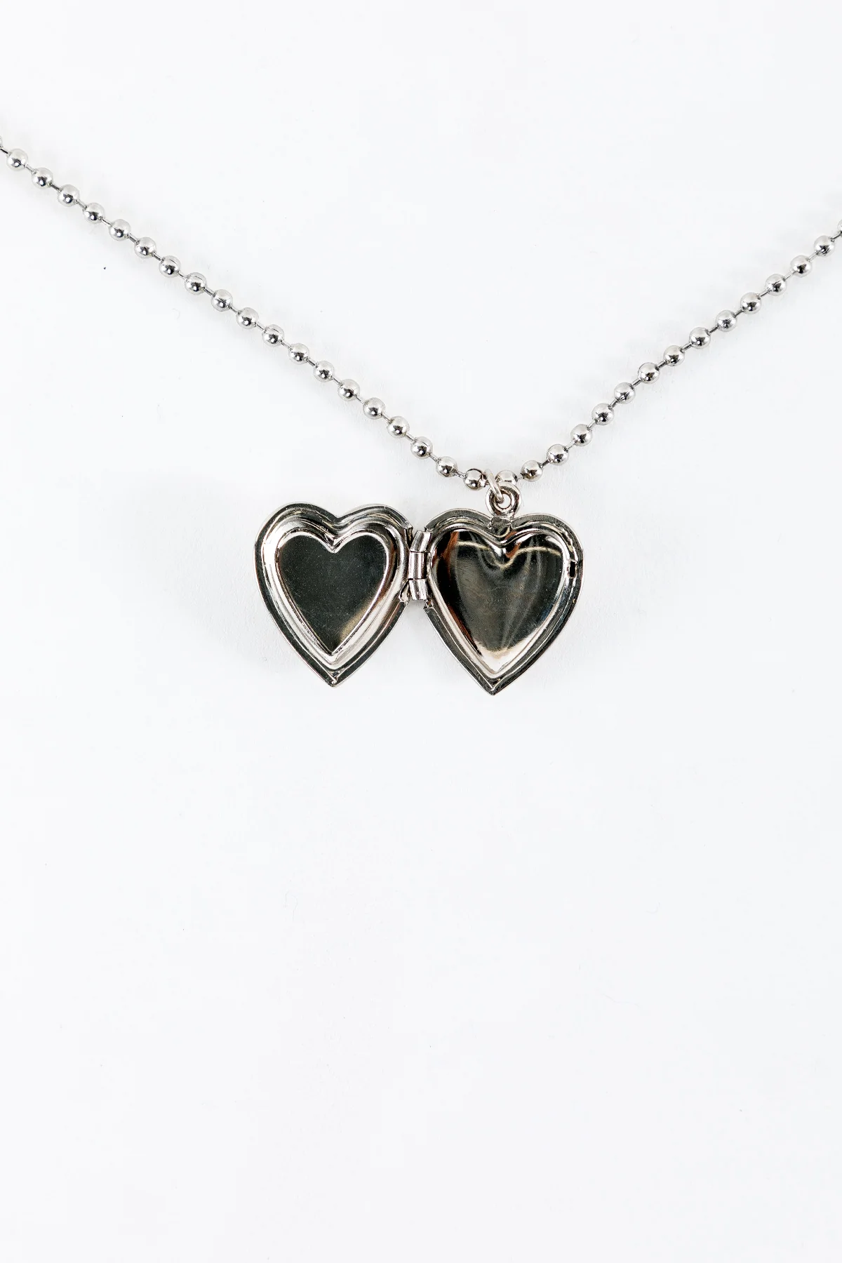 JWLEHL - Enameled Heart Locket - Image 13